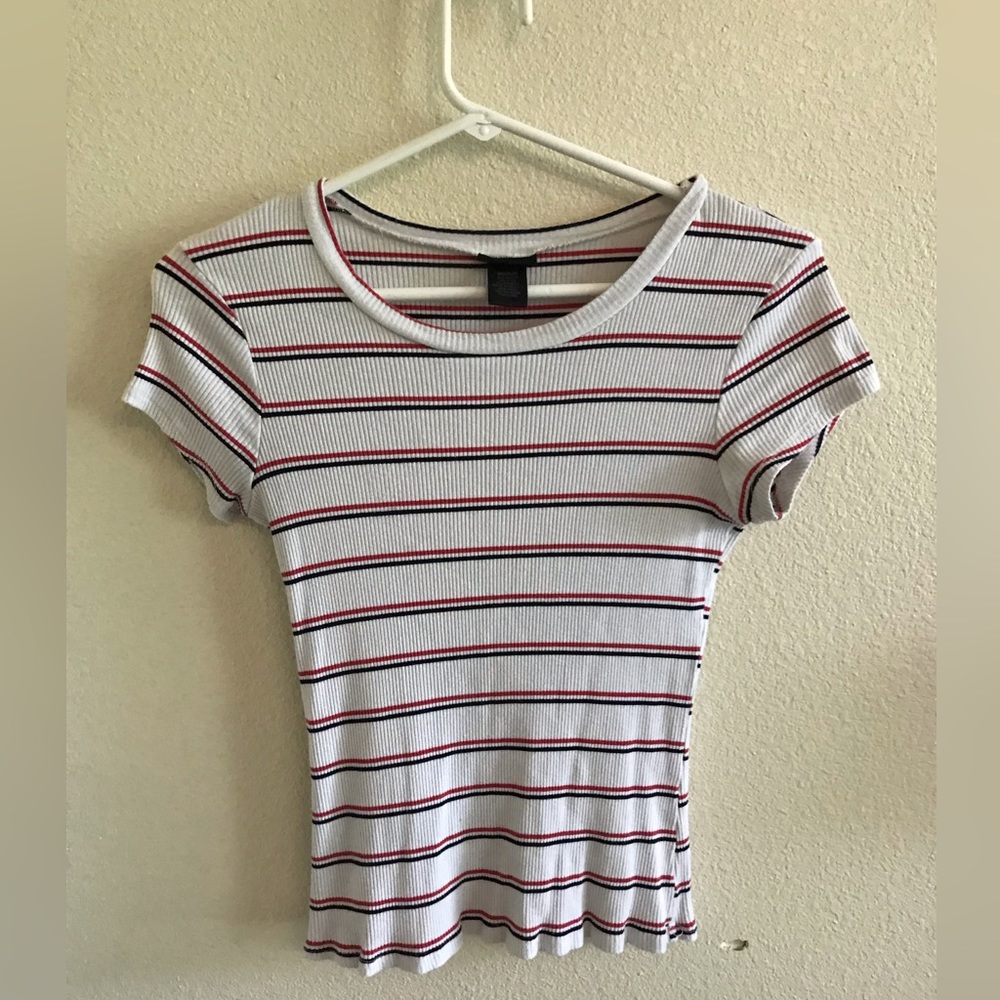 Red black and white, rue 21 size medium
